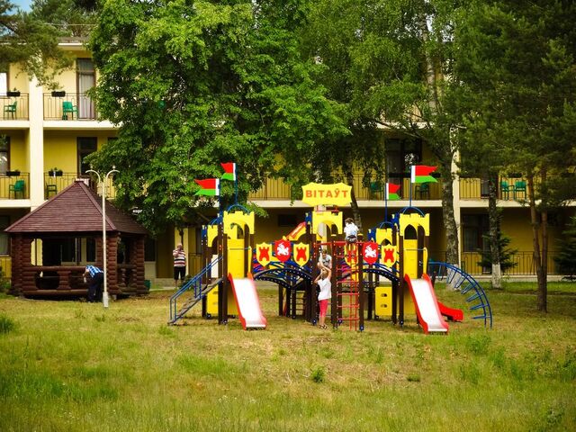 Детская площадка — отдых с детьми в санатории Нарочанский берег в Белоруссии