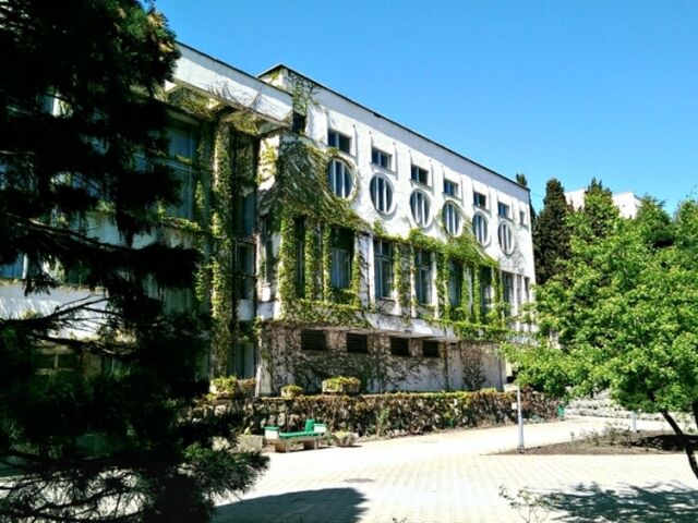 Алуштинский, Санаторий
