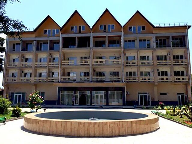 Ривьера, Пансионат