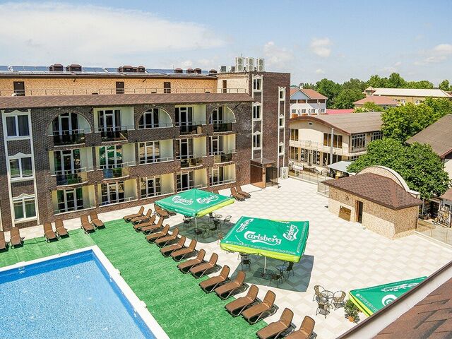Эмеральдика Family Beach Hotel, Отель