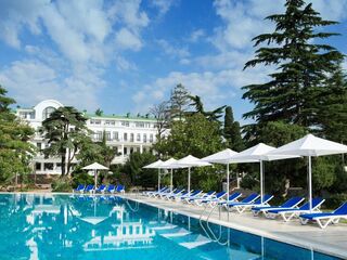 Riviera Sunrise Resort&Spa, отель в Алуште